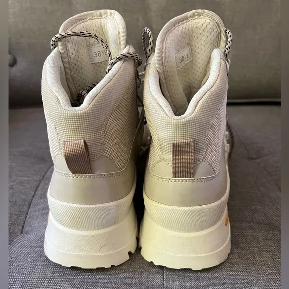 MONCLER GLACIER BOOTS🌹