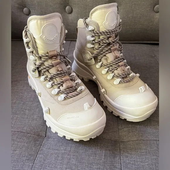 MONCLER GLACIER BOOTS🌹