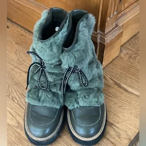 Montelliana 1965  Fur Trimmed Boots