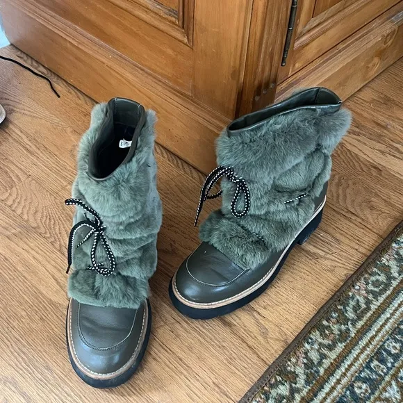 Montelliana 1965  Fur Trimmed Boots