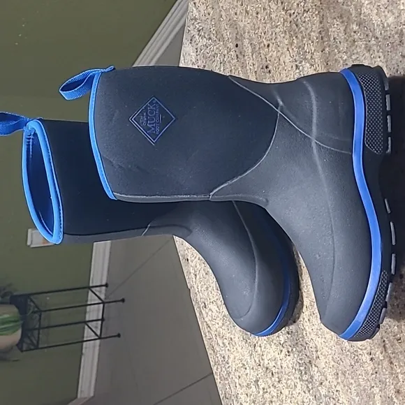 Muck Element Kids Waterproof Fleece Lined Boots Size US 1