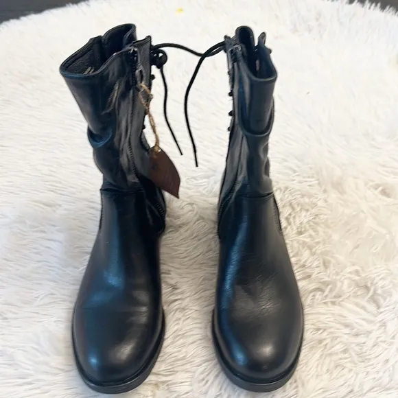 NEW $190 SOFFT Sharnell Black Leather Slouch Lace up low heel boots women size 6