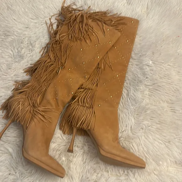 NEW $259 Vince Camuto Panaryaz Knee Heel Fringe western boots women size 8.5