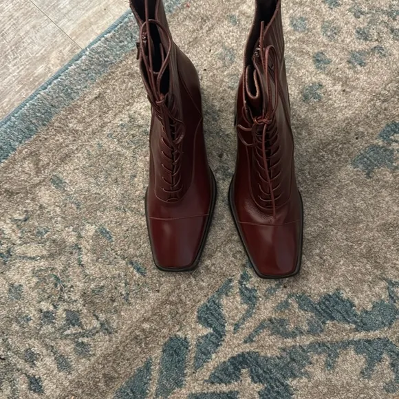 New Anthropologie Jeffrey Campbell SquareToe Lace-Up Boots Size 9