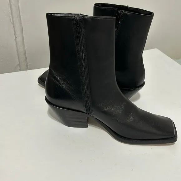 NEW ANTHROPOLOGIE Square-Toe Ankle Boots Size 9 NEW