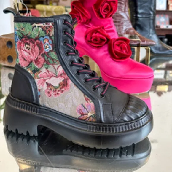 NEW CECELIA NEW YORK Leather Carlos Lace Up Boots Floral for women 1065tn