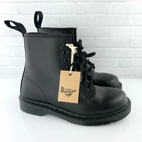 NEW! Dr. Marten’s 1460 Mono Smooth Leather Lace Up Boots Size Women’s 9 M 8 UK 7