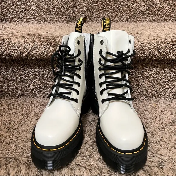 NEW Dr. Martens JADON BOOT SMOOTH LEATHER PLATFORMS