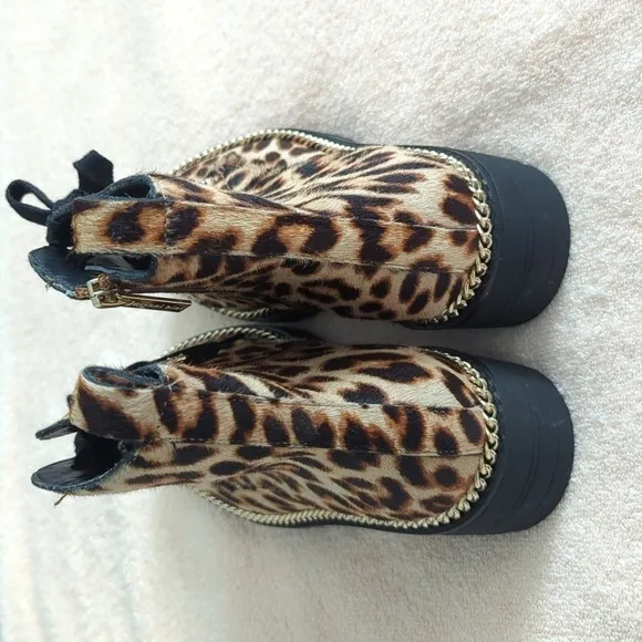 NEW Gianni Bini Combat Boots Animal Print Women Size 6.5 Leopard cheetah