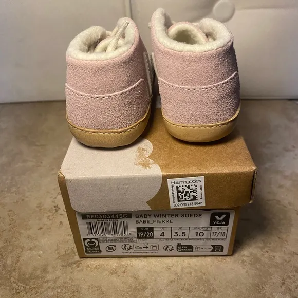 New in Box Veja Baby Girls Babe Pierre Winter Suede Booties Soft Crib Shoes 4c