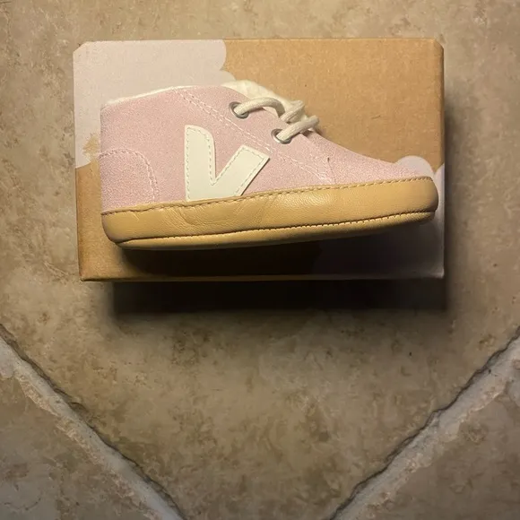 New in Box Veja Baby Girls Babe Pierre Winter Suede Booties Soft Crib Shoes 4c