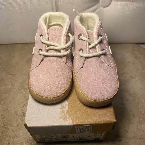 New in Box Veja Baby Girls Babe Pierre Winter Suede Booties Soft Crib Shoes 4c