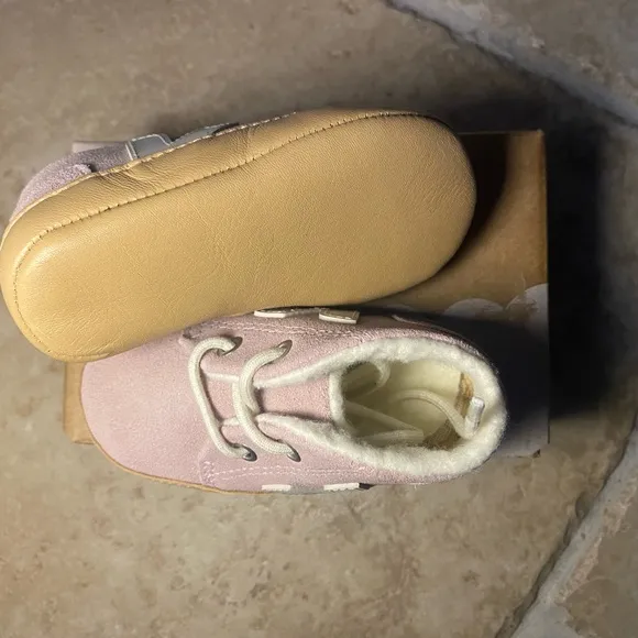 New in Box Veja Baby Girls Babe Pierre Winter Suede Booties Soft Crib Shoes 4c