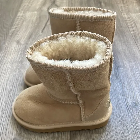 New Kids UGG Australia Toddler Classic Short Sand Sheepskin Winter Warm Boot
