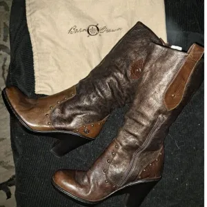 NEW Leather Copper Brushed &amp; rivets Boots Sz 9 Born Crown Riding Boots-Dust Bag