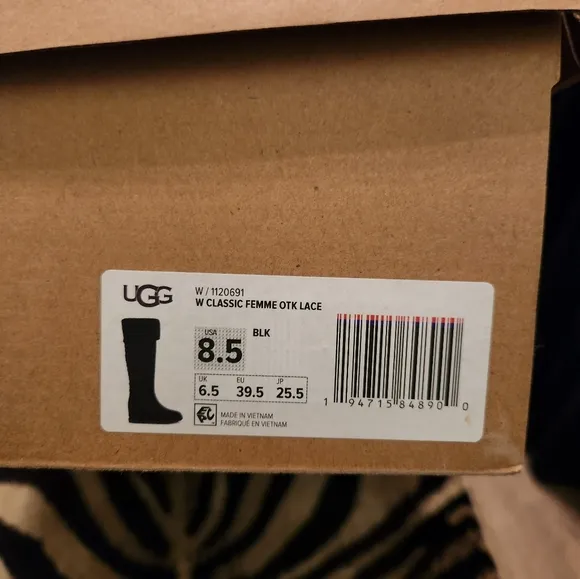 NEW ☆ OTK FEMME BLACK LACEBACK UGGS