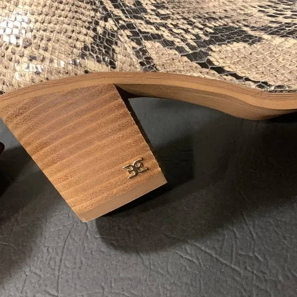 NEW SAM EDELMAN ANKLE BOOTS. LEONIA VERY GORGEOUS