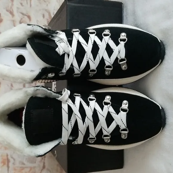New Sorel Out N About III Conquest Suede Hiker Boots