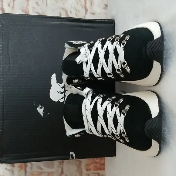 New Sorel Out N About III Conquest Suede Hiker Boots