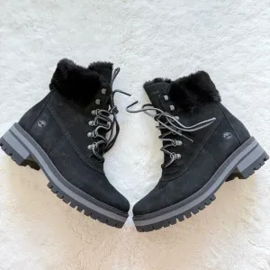NEW!!! Timberland women winter boots size 8 US