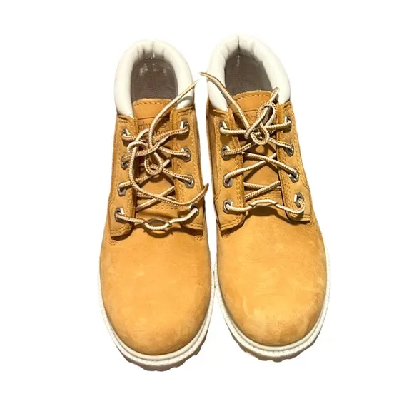 NEW! TIMBERLAND Women's Tan &amp; White Leather Lace Up Outdoor Boots-Size 5