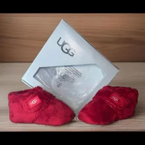NEW! UGG Baby Faux Fur Bixbee Bootie Size 4/5 Red NIB