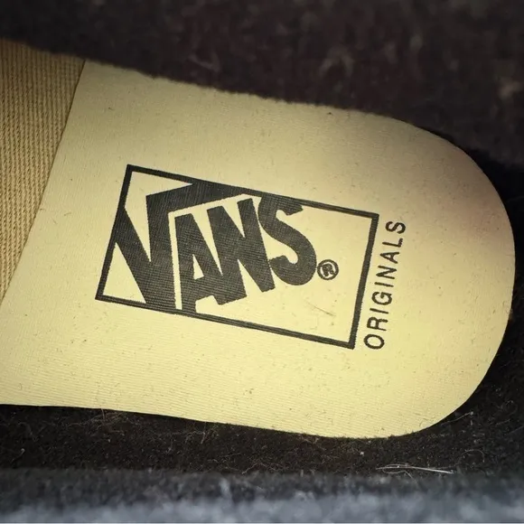 NEW Vans Vault Chukka Sierra LX OG Black Suede Size 8 Women