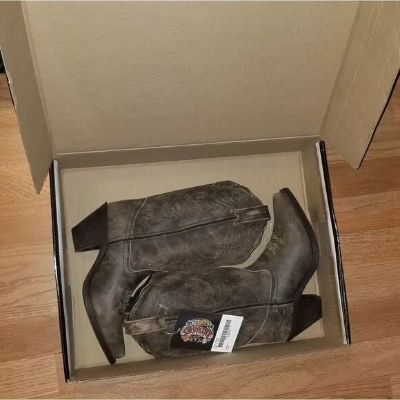 New western Genuine Leather Boots Rockin Country Collection with thags