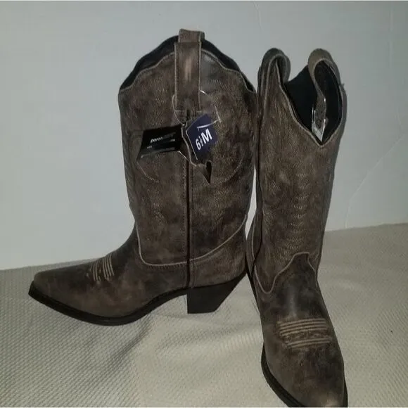 New western Genuine Leather Boots Rockin Country Collection with thags