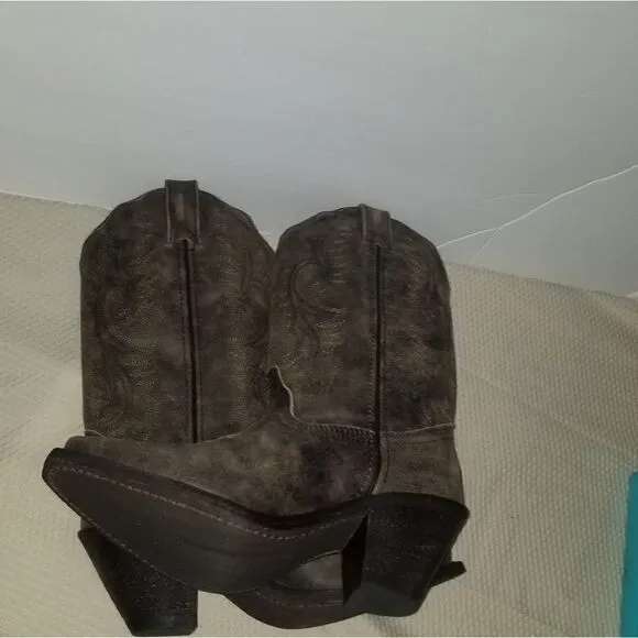 New western Genuine Leather Boots Rockin Country Collection with thags