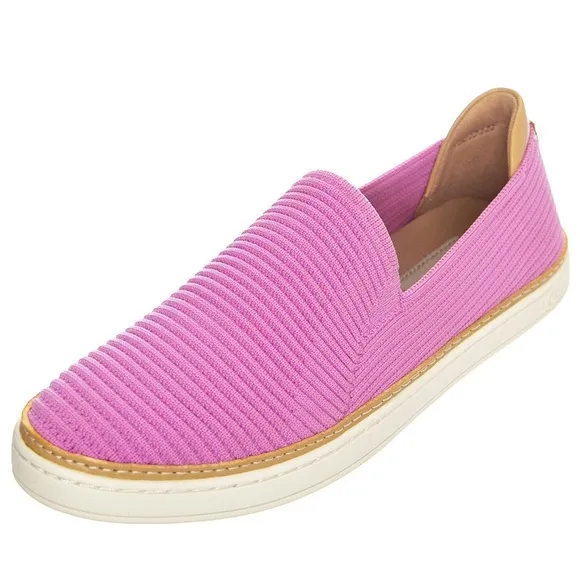 New without box- Ugg Womens Sammy Wild Flower Knit Shoes- size 7