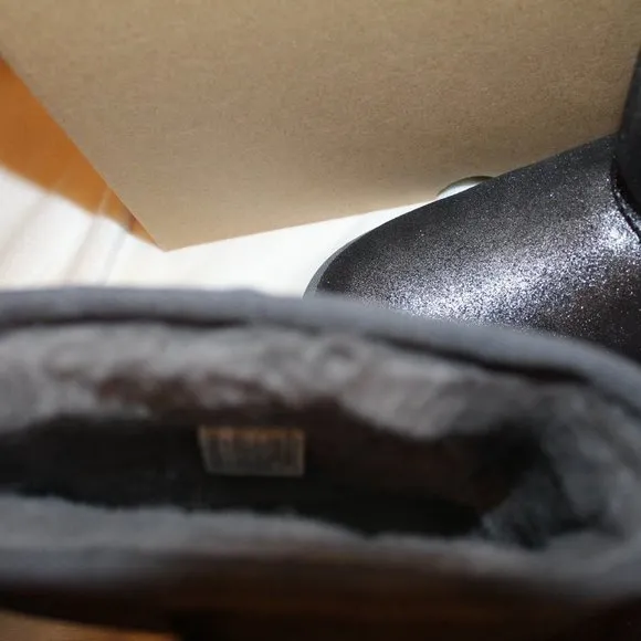 NIB CLASSIC‎ SHORTS LEATHER SHEARLING METALLIC CHARCOAL GRAY BLACK BOOTS