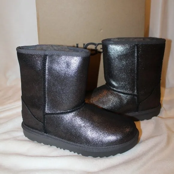 NIB CLASSIC‎ SHORTS LEATHER SHEARLING METALLIC CHARCOAL GRAY BLACK BOOTS