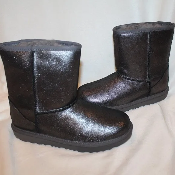 NIB CLASSIC‎ SHORTS LEATHER SHEARLING METALLIC CHARCOAL GRAY BLACK BOOTS