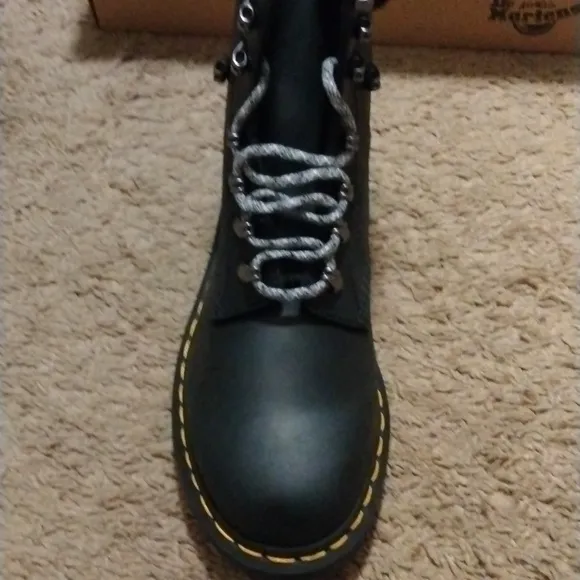 NIB Dr. Martens 1460 Serena Collar Faux Fur Lined Combat Boots