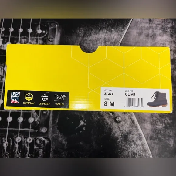 NIB Khombu Boots