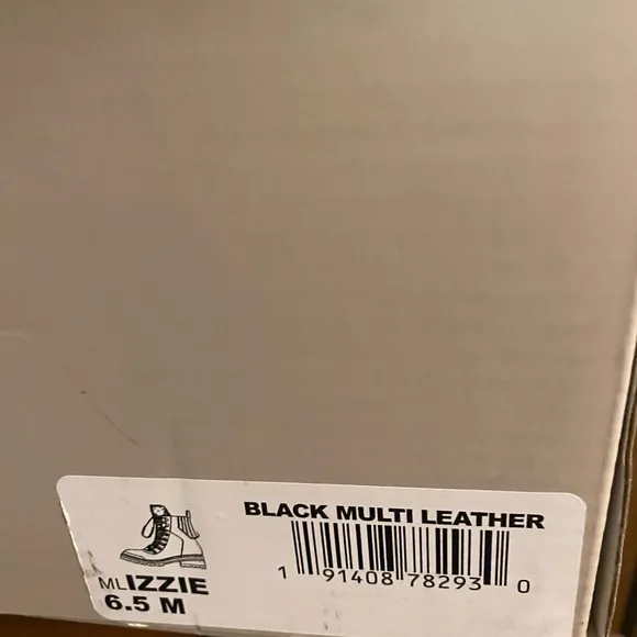NIB Marc Fisher LTD Black Izzie Lugsole Ankle Boot Size 6.5