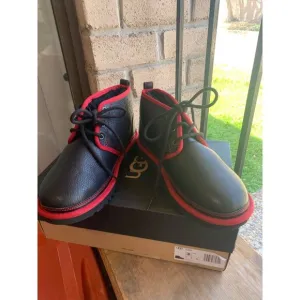 NIB UGG Neumel Leather PlushWool Lace Up Ankle Chukka Boots Men Size 8 Black Red