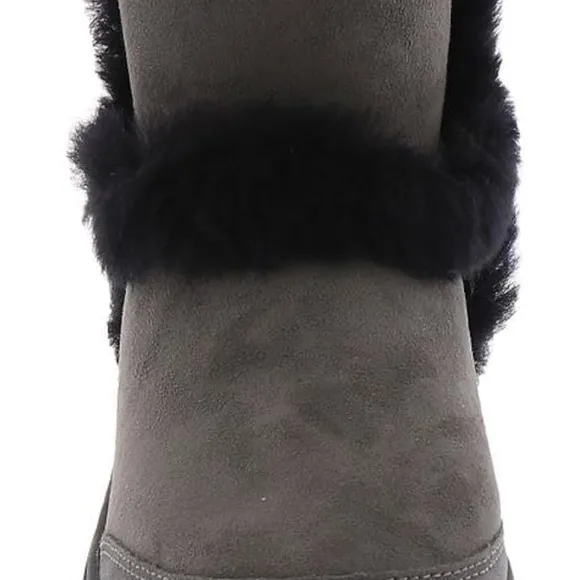 NIB! UGG women sunburst mini boots