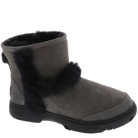 NIB! UGG women sunburst mini boots