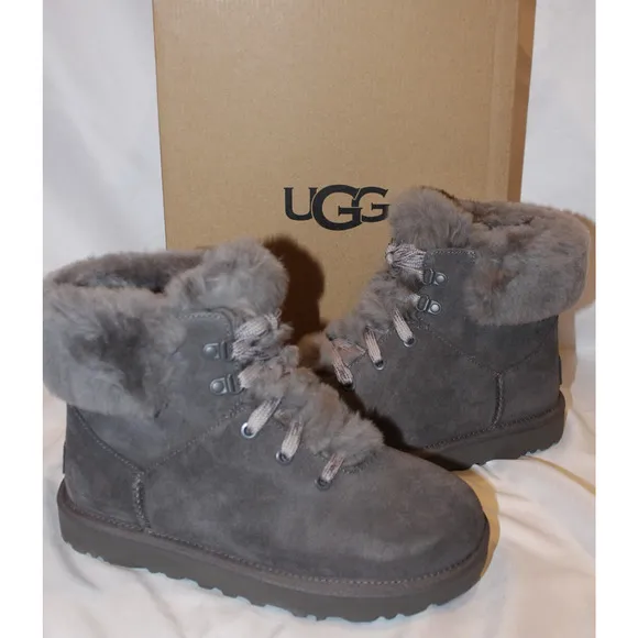 NIB UGG WOMEN'S MINI‎ ALPINE LACE UP SUEDE SHEARLING LINED BOOTS GRAY 7