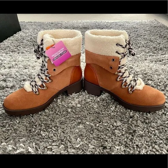 NIB Skechers Mid Sherpa Boots