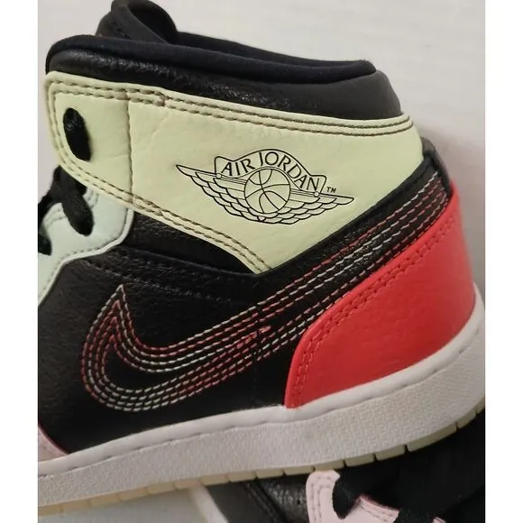 Nike Air Jordan 1 Mid SE (GS) &quot;Glow In The Dark&quot; Size 4Y AV5174-076 Sneaker #536