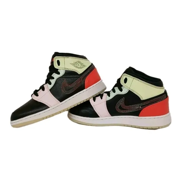 Nike Air Jordan 1 Mid SE (GS) &quot;Glow In The Dark&quot; Size 4Y AV5174-076 Sneaker #536