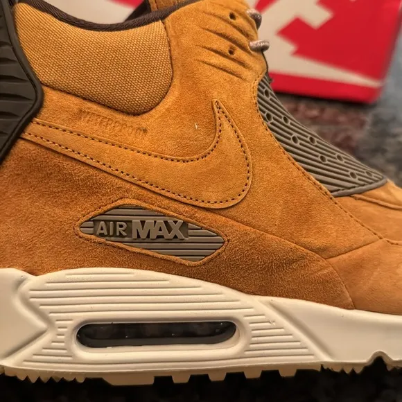 Nike Air Max winter wheat sneakerboot 90 EUC 10.5 Sneakers