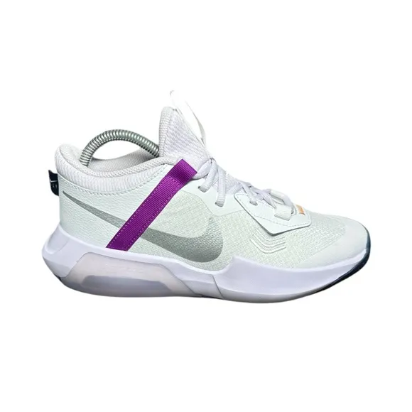 Nike Air Zoom Crossover GS 'White Barely Grape' Kids Basketball Shoe Sz 6Y Multi