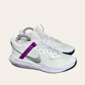 Nike Air Zoom Crossover GS 'White Barely Grape' Kids Basketball Shoe Sz 6Y Multi