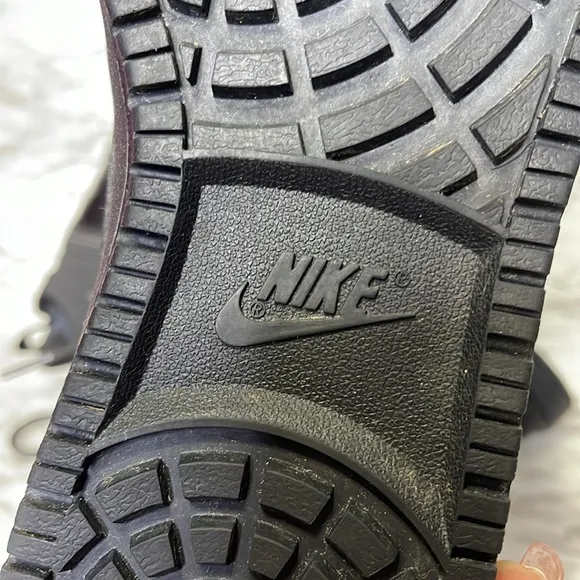 Nike Court Borough Mid Winter Triple Black Shoes Mens Size 9