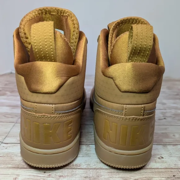 Nike Court Borough Mid Winter Wheat Tan / Brown Men's Size 7.5 or 7 1/2 Like New
