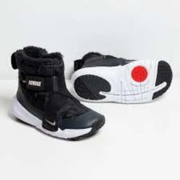 Nike Flex Advance Boot (PS). Brand New. Kids Size: 2.5